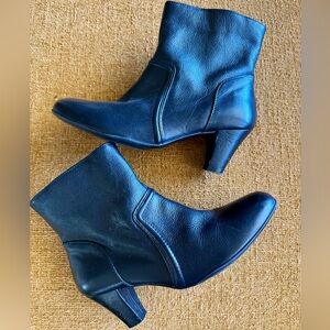 Nurture Black Leather Amani Ankle Boots Sz 9.5M Mid Heel As Is